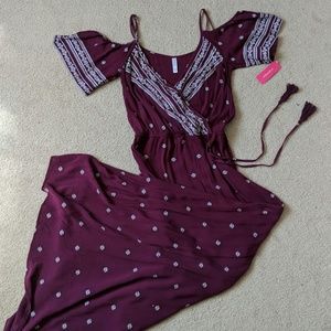 Xhilaration Cold Shoulder Maxi Dress